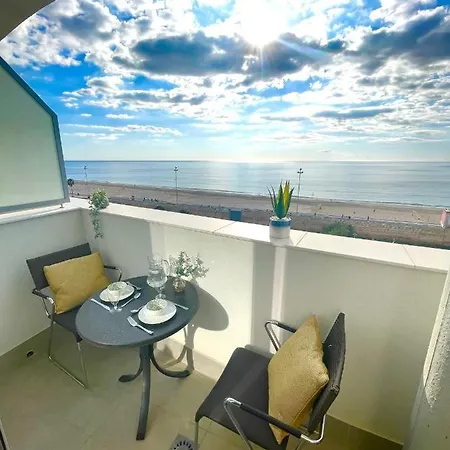 Gatu Villa Camarote Con Vistas Al Mar , Preferente Mayores De 25 Anos Y Familias Cadiz Exterior photo