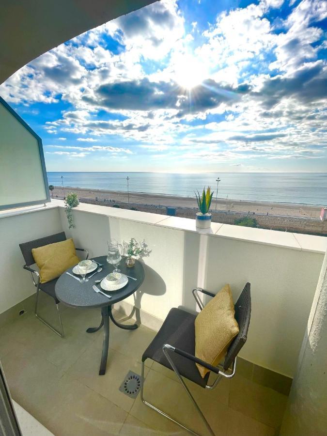 Apartment Gatu Camarote Con Vistas Al Mar , Preferente Mayores De 25 Anos Y Familias Cadiz