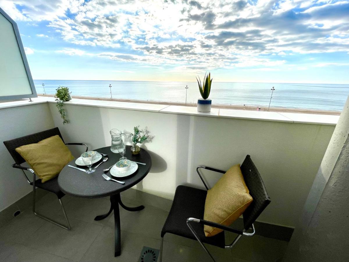 Gatu Camarote Con Vistas Al Mar , Preferente Mayores De 25 Anos Y Familias * Cadiz